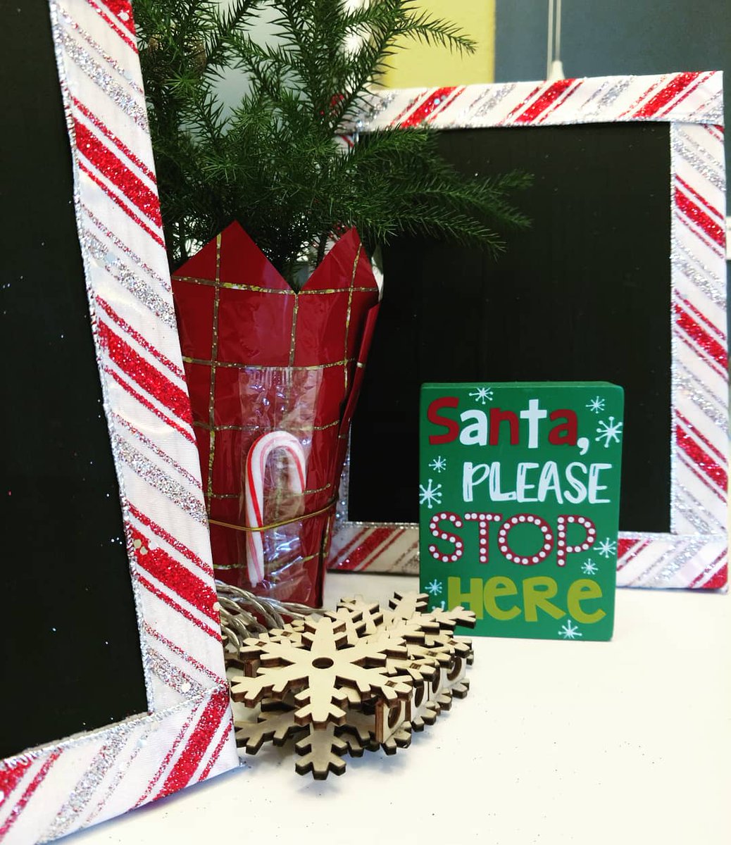 SoulFireAlchemy's tweet photo. Our last Holiday market of the year is this weekend ♡
Here's a sneak peek of a few of our #HolidayDecorations  including our handmade chalkboard signs.
We're ecstatic to attend this year's Kris Kringle #Market in #Vail &amp; we hope to see you there! https://t.co/IrEJ1JDxXm