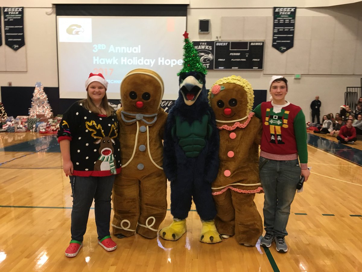 ETHSLandscape's tweet photo. #HawkHolidayHope 2017
@Essex_Tech https://t.co/P4hdcKHWYu