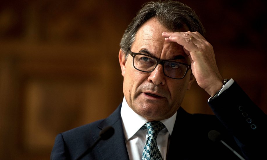 Horadelaverdad's tweet photo. #Notiias Justicia española ordena embargo de la vivienda del ex líder catalán Artur Mas. https://t.co/jUnVDkV91F https://t.co/CcUG0Tz2ZI