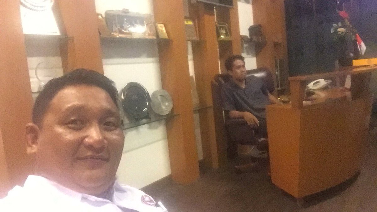 sidiki_febi's tweet photo. Alhamdulillah Bisa Silaturahmi Dengan Teman2 IMI Aceh,IMI Jabar,&amp; Pengurus Pusat IMI di kantor SCBD bengkel Cafe jakarta selatan” https://t.co/W86AEfLCZ7