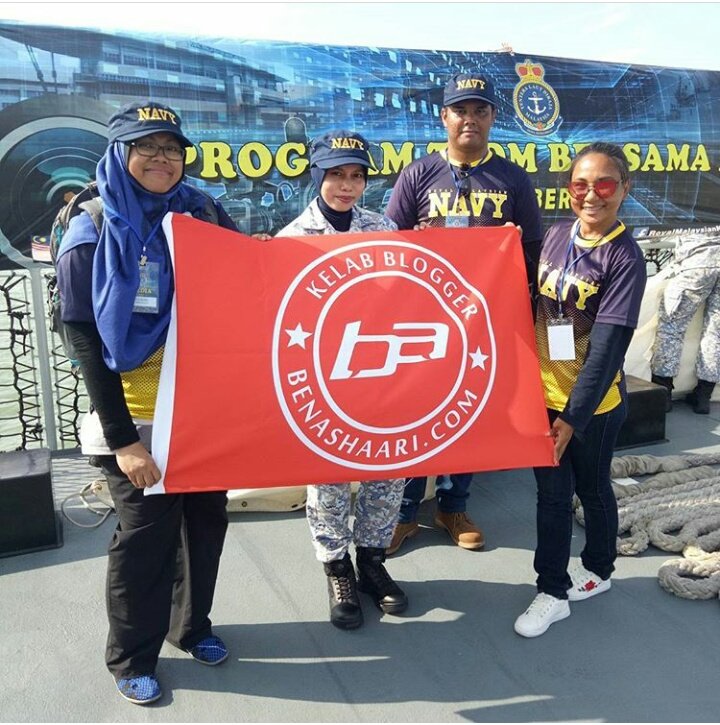 kbba9's tweet photo. Kelab Blogger Ben Ashaari bersama mengikuti Program TLDM Bersama Media. 

https://t.co/oUSnWNTYih

@tldm_rasmi @SalinaPro @ayuejean @saidila @JeanGallyot 

#kelabbloggerbenashaari #kbba9 #tldm #gagahsamudera #271 https://t.co/mAAGX23lZD