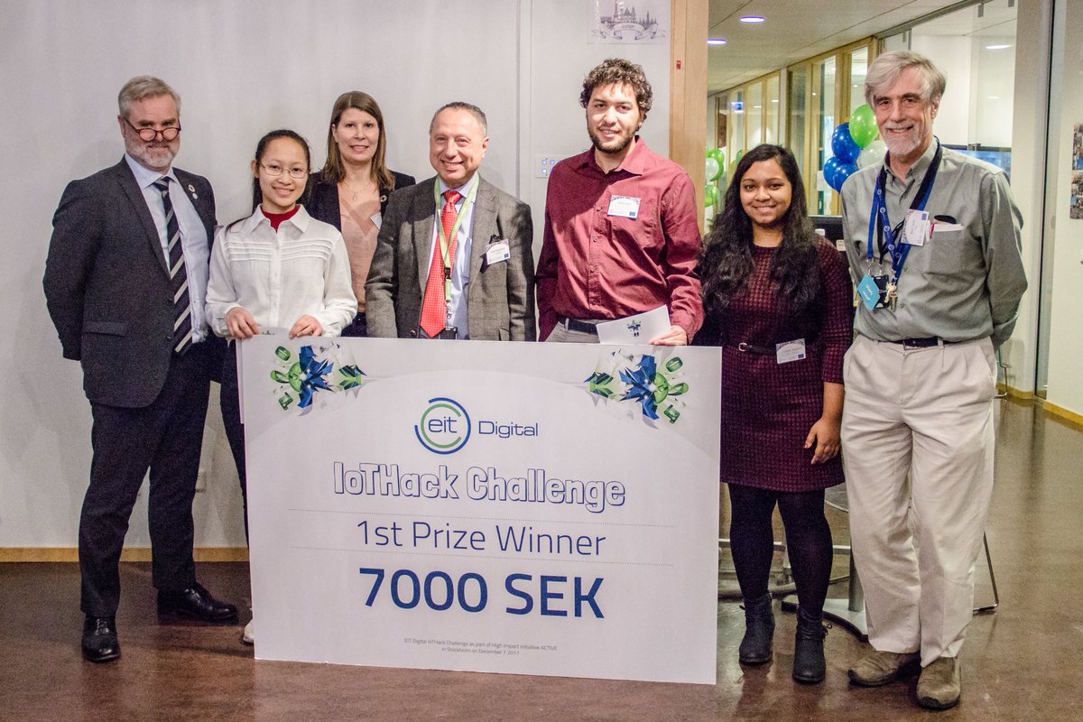 28DGTL's tweet photo. #DigitalInfrastructure Team Gym Note wins the ACTIVE (EIT Digital's High Impact Initiative) #IoT Hack Challenge. This smart gym machine automatically registers and stores training set, allows to view training history and suggest routines on a mobile app https://t.co/bDOIFgNlst https://t.co/wlezRpYP1W