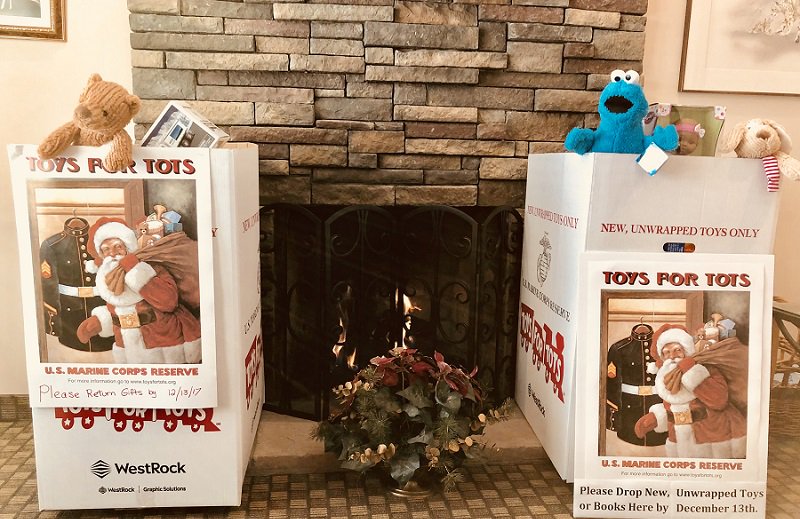 Isaveteeth's tweet image. Thank you to our wonderful friends and family who generously donated to our annual Toys for Tots drive.  The Red Bank Marine Corps Reserve are hard at work delivering toys &amp;amp; books to deserving children.  Thank you for supporting them!