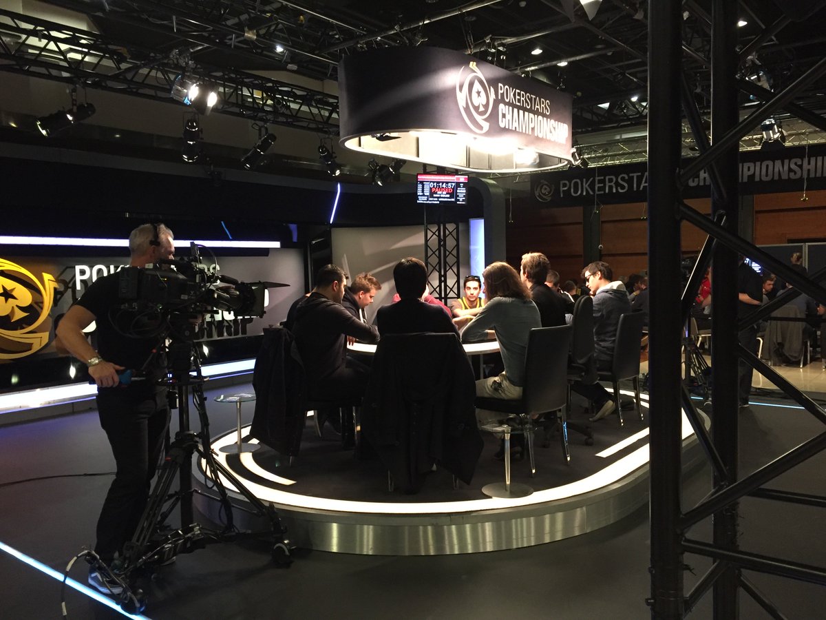 New feature table incl. @kurganovigor <a href="/dominikpanka/">Dominik Pańka</a> 278 players remain in the #PSCPrague Main Event pokerstars.tv/live #pokerstarstv