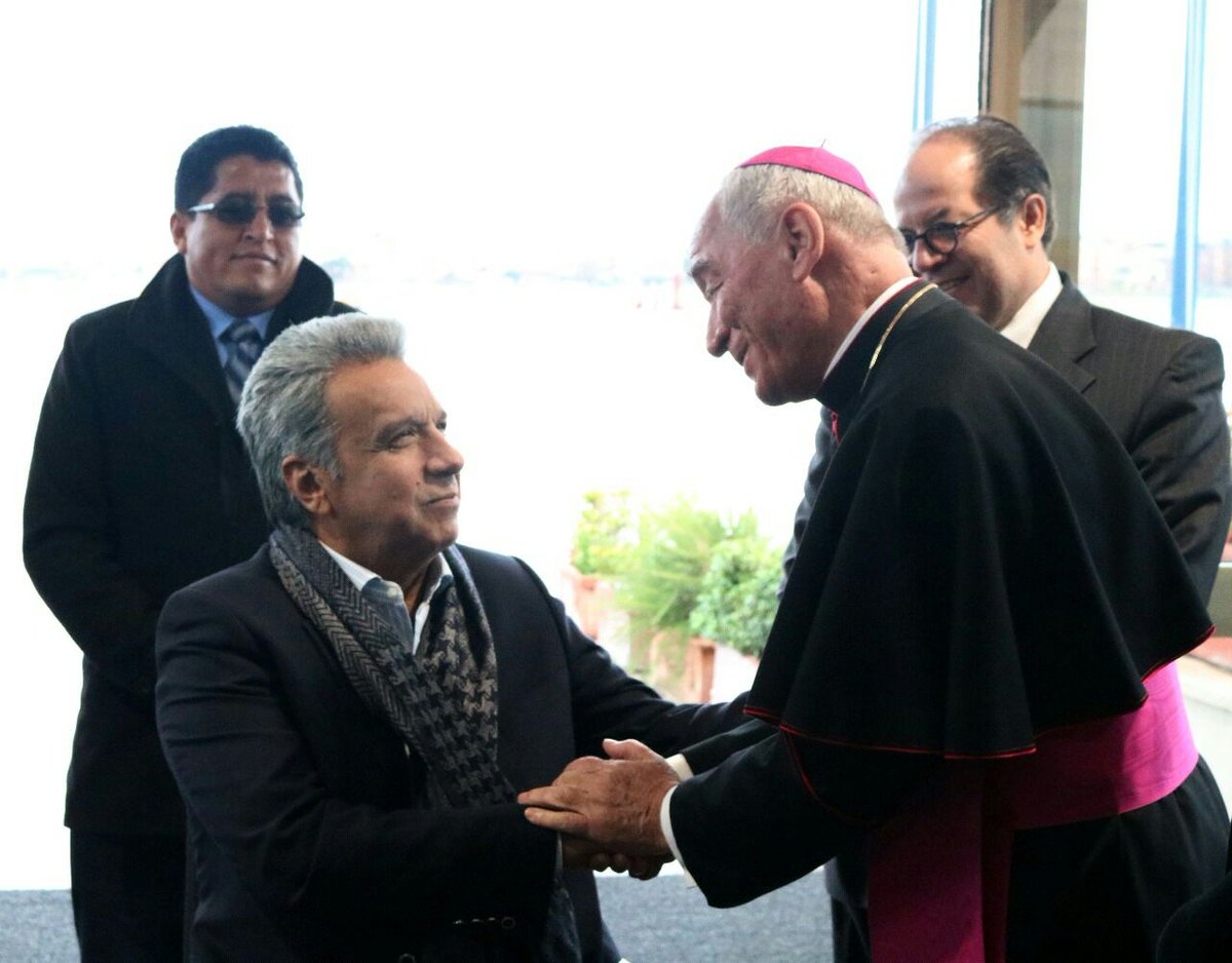 Lenín Moreno tweet media