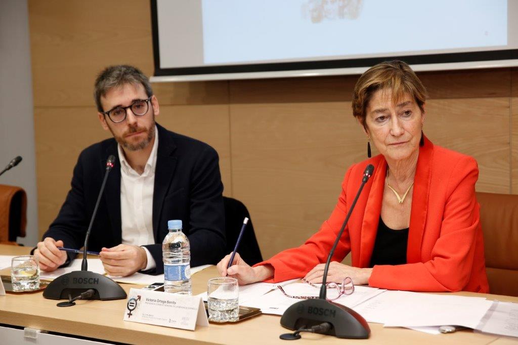 Confilegal's tweet photo. La desigualdad y la brecha salarial son un hecho en la Abogacía española, según Metroscopia - ... https://t.co/XAa2ejtrvq