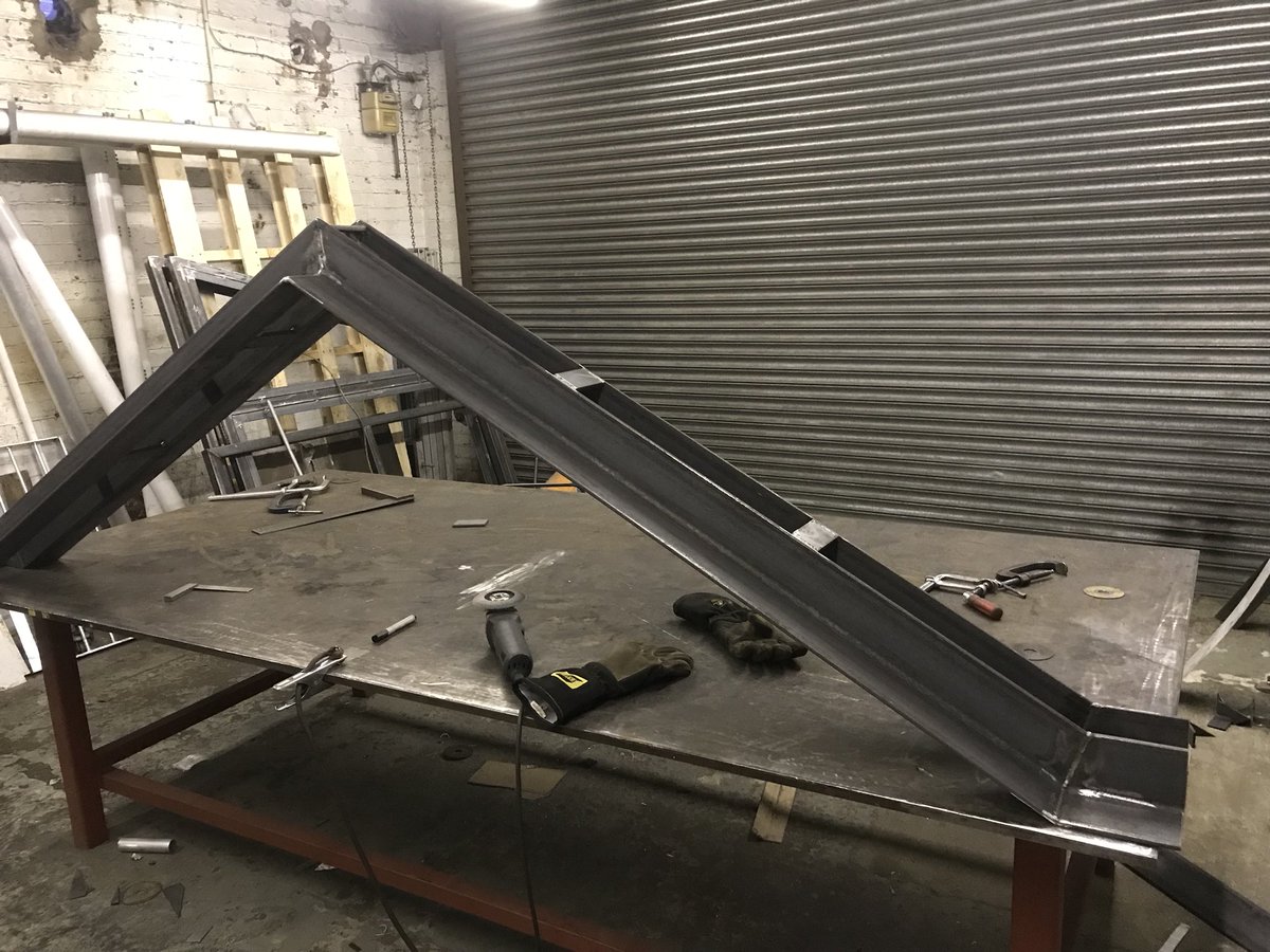 pjprojectsfabs's tweet photo. Apex lintel made for a builder #sheffieldbusiness #sheffieldbuilder https://t.co/bvMNPBiWdj