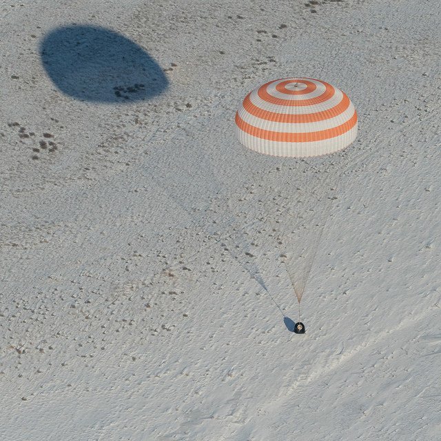 ISS_CASIS's tweet photo. The #Exp53 crew returned to Earth this morning after 138-day mission aboard the @Space_Station. Welcome back Randy, Paolo, and Sergey! Job well done! https://t.co/oSa6rmzclX
Photos courtesy of @nasahqphoto https://t.co/NAvMw4rfD1