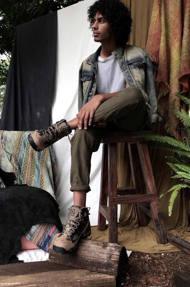 Treads_Threads_'s tweet photo. | JEEP x MR.WAKEFiELD |
@jeepfootwear_za as seen on @moe.allam styled and shot by @mr.wakefield
#jeepfootwearsa #jeepfootwear #snobshots #streetwear #shoeporn #treadsandthreadsa #menswear #kickass #mrwakefield #kicks #boot #footwear https://t.co/xc6sBph8ai
