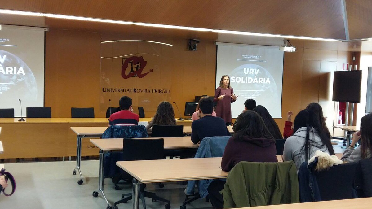 URVsolidaria's tweet image. Ahir vam rebre els alumnes de 4t d'ESO de la @LaSalleTforta en el marc del #ProjecteFaig Una trobada molt enriquidora i plena de propostes!! 
Moltes gràcies per comtpar amb nosaltres!