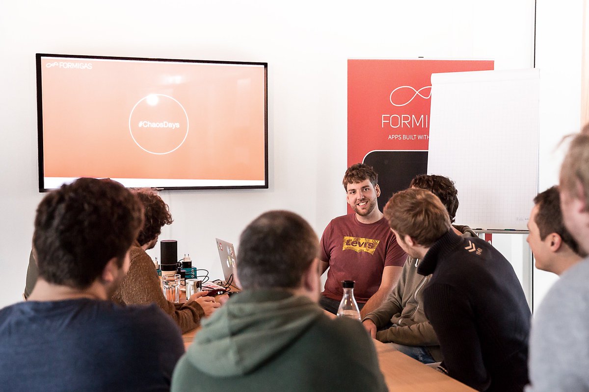 formigas's tweet photo. #ChaosDays: Ganz Formigas spielt verrückt!
Heute und morgen hat das Formigas Team die Chance, gemeinsam an neuen Technologien zu experimentieren. READY, SET, GO!
#RaumfürInnovation #NeueTechnologien #KreativSein https://t.co/lkU3E4Zr03
