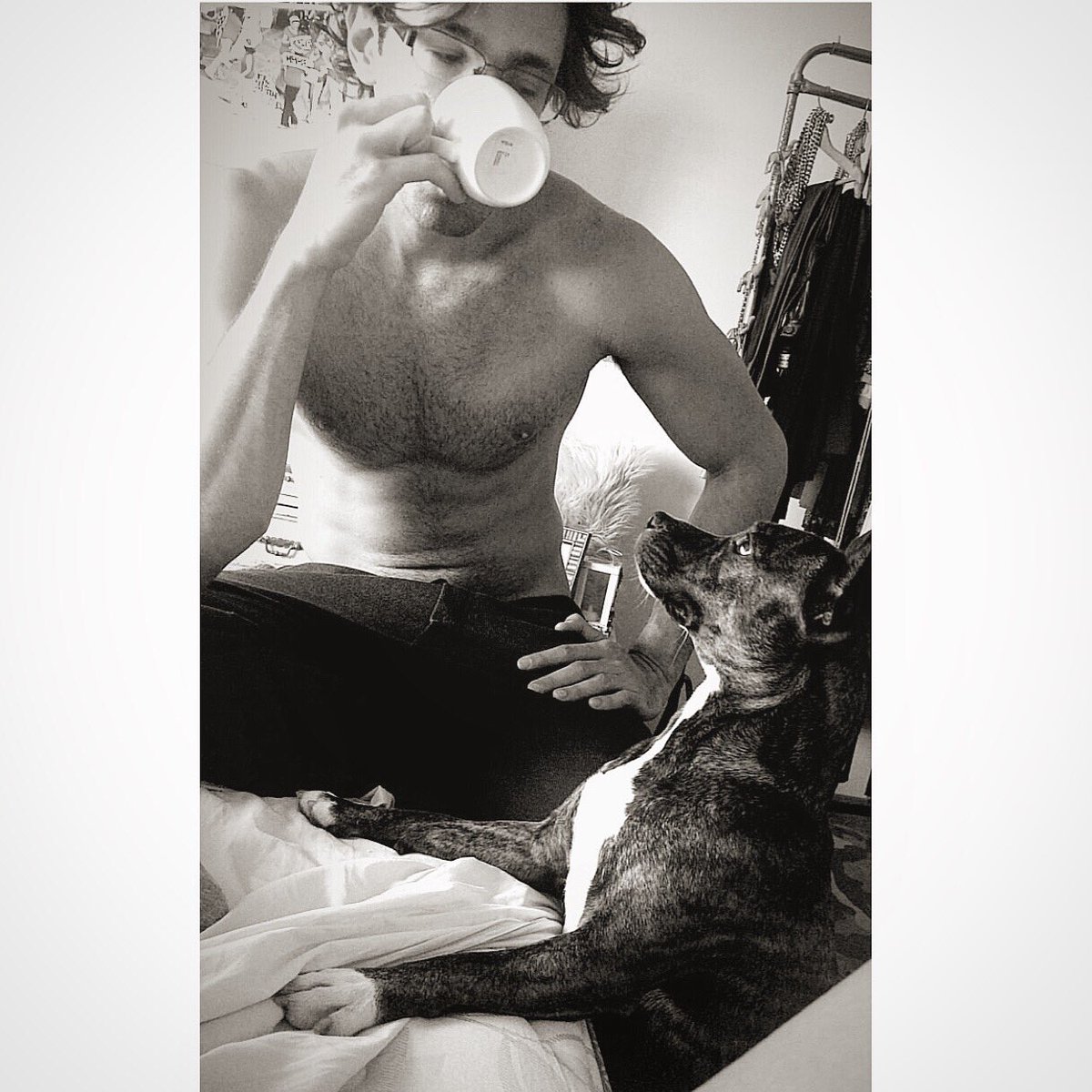 karichris's tweet photo. Coffe time ☕️❣️ #Roma 🐶 https://t.co/TE64ey4U6x
