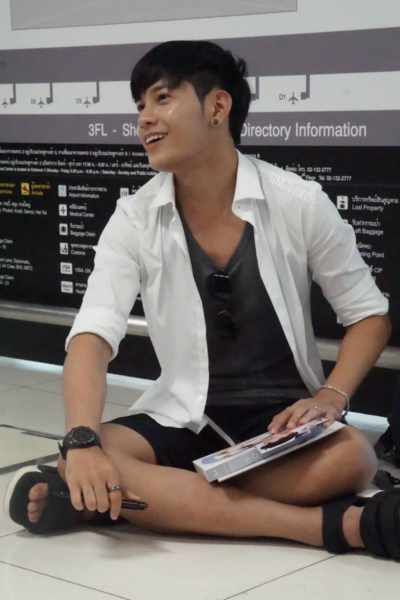 SingTo_Focus's tweet photo. Welcome handsome boy back home. ⚘🏠
#SingtoPrachaya https://t.co/IZpW0sfLi6