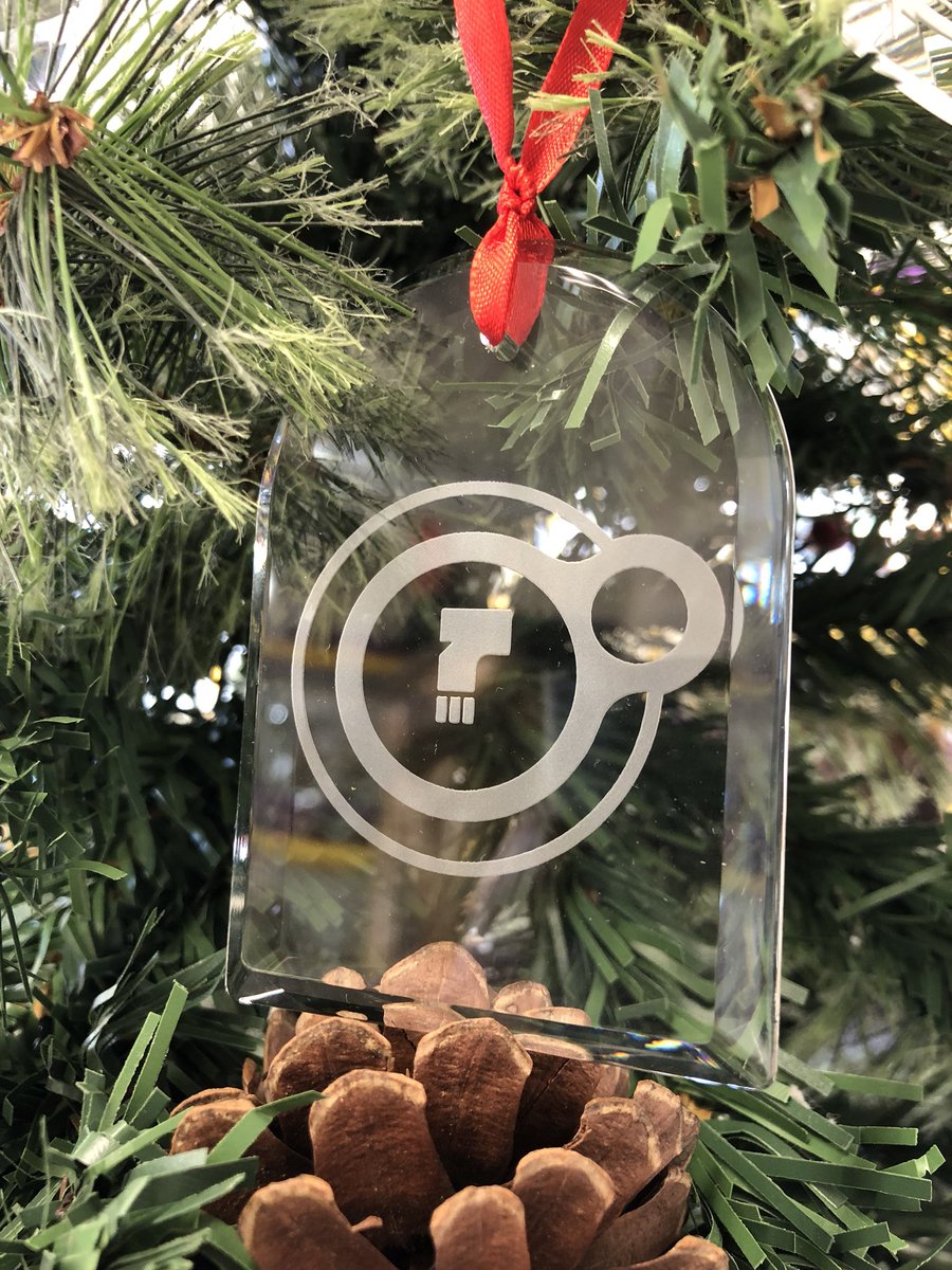 GraveshamTrophy's tweet image. COMPETITION TIME!

For your chance to win this set of 3 engraved Destiny faction tree ornaments, Retweet this and follow us @GraveshamTrophy

(Competition closes and winner will be drawn at random 09:00 GMT, Monday 18th December)