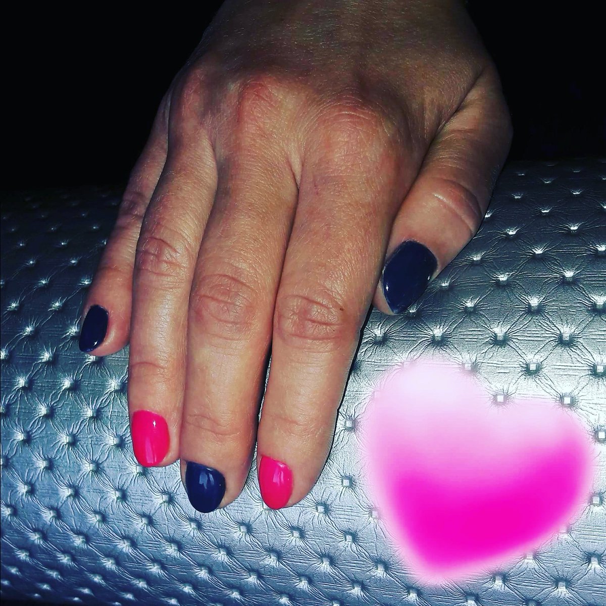 kinqus's tweet photo. #Indigonails #polishgirl #hybrid #warsawgirl #nails https://t.co/8OWHZYFlaU