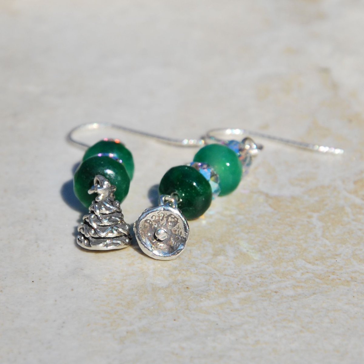 KarmaKittyJewel's tweet photo. #Sterling #Silver and #emerald #christmastree #etsyhandmade #etsymntt #etsysocial #etsyjewelry #christmasjewelry #emeralds #bling #blingearrings #holiday #forher https://t.co/cLoJ20OQsf via @Etsy https://t.co/fFabM5ywQR