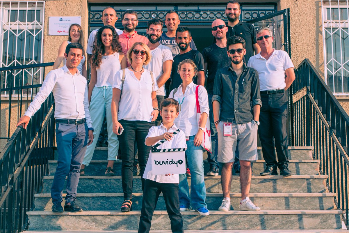 buvidyo's tweet photo. #tbt İyi bir amaç için gerçekleştirdiğimiz çekimlerden geriye kalan güzel bir kare ☺️🎬📷 #buvidyo #sosyalsorumluluk #videoicerik #videoiçerik https://t.co/R4D9kFOm1p