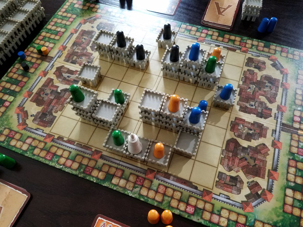 ট ইট র オグランド Oguland ボードゲームデザイナー トーレス 一言でいうと 城を建設し より広くより高いところへ駒を派遣する ゲーム 城を通り抜けられるのがポイント Https T Co Yev6hgmrsr アナログゲーム ボードゲーム カードゲーム