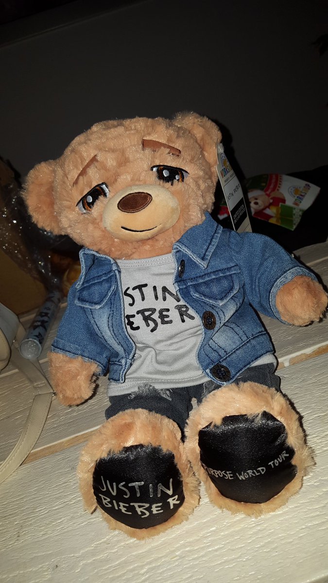 Melissvdb's tweet photo. Omg i finaly got my #Biebear ๐ so happy and i love it so much https://t.co/A613PqFACa