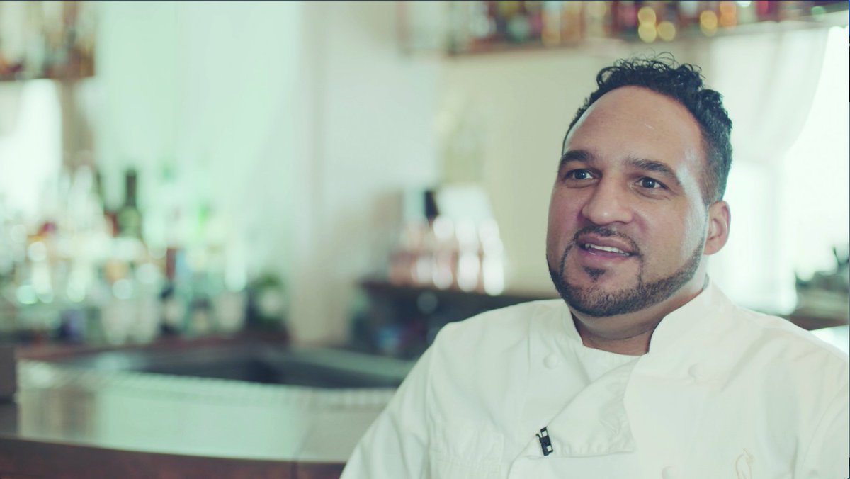 Frobishers's tweet photo. We caught up with the legendary @michaelcaines at the bar@Lympstone_Manor earlier in the month to talk #cocktail trends, #innovation and #premiumdrinks
Catch the interview here...https://t.co/NvHfTfkzH1 https://t.co/rexytbw2W3