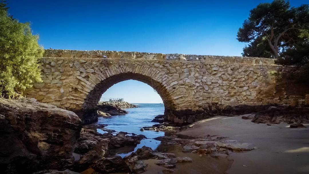 getfit_explore's tweet photo. #tbt to when we shot in sunny Cascais

We ran over this bridge and so could you - check out our #running trail on Youtube when you hit the gym later 🏃‍♂️🏃‍♂️

https://t.co/WtpNm6GTIq https://t.co/gM4YBeM8gp