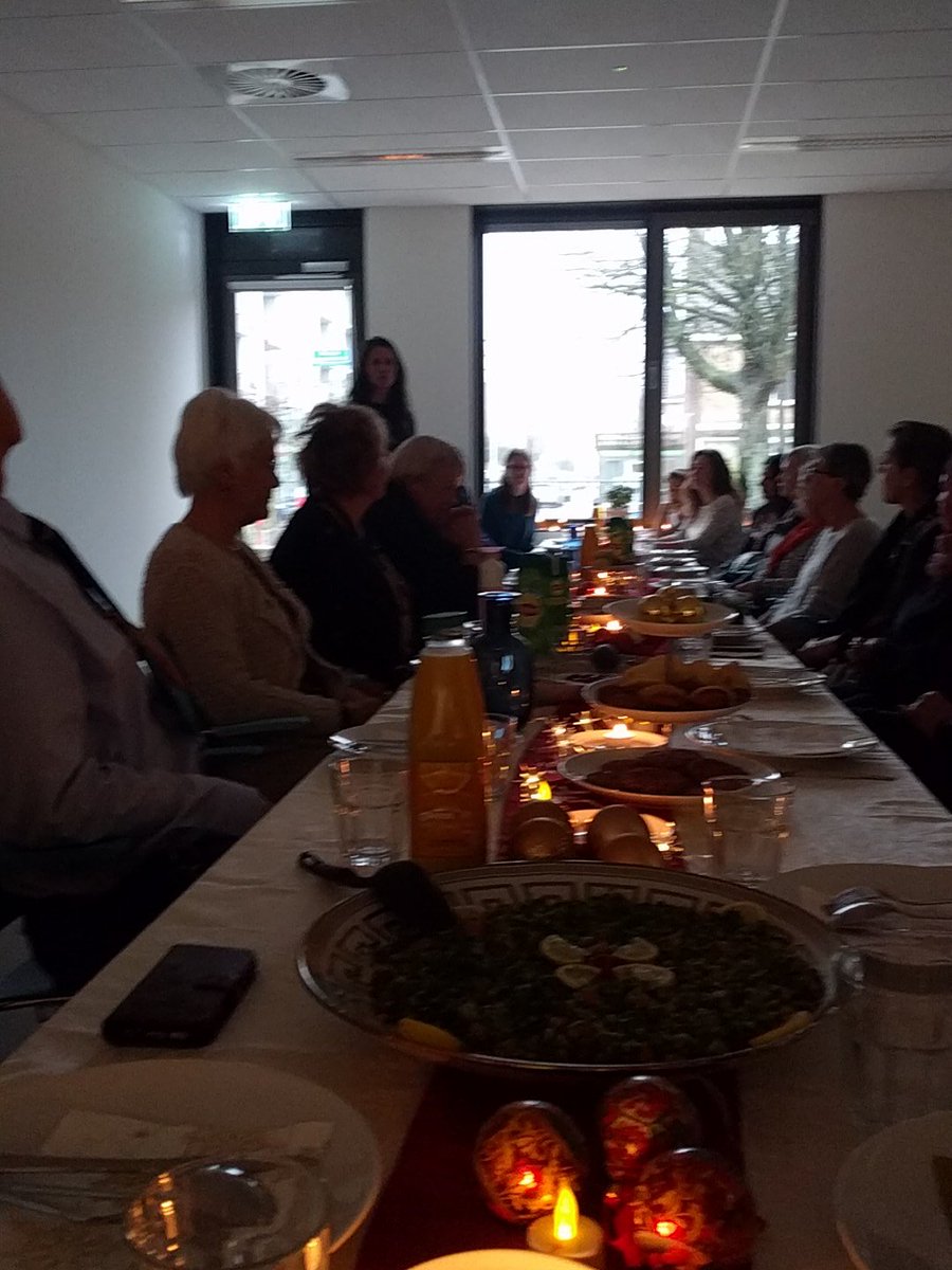 Het jaar afsluiten met een kerstlunch voor de taalcoaches, dankjewel voor jullie inzet dit jaar!