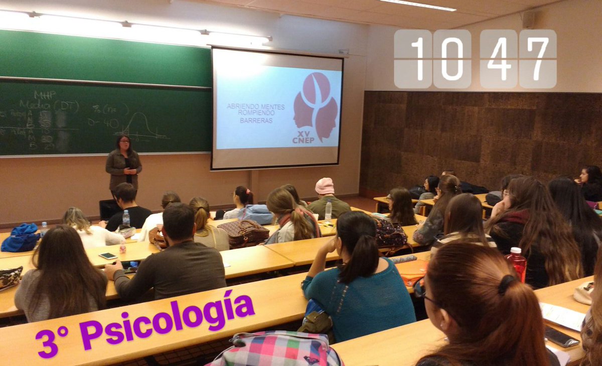 cnep__xxiii's tweet photo. ¡Y aquí os dejamos unas fotos del pasaclases de hoy en 3° de psicología! ¡Que tengáis un bonito jueves! 👍🏻🗣📚📖😜 #YoSoyXVCNEP #AbriendoMentes #RompiendoBarreras #CongresoNacional #Pasaclases #UMH #XVCNEP https://t.co/wOGV7SW21F