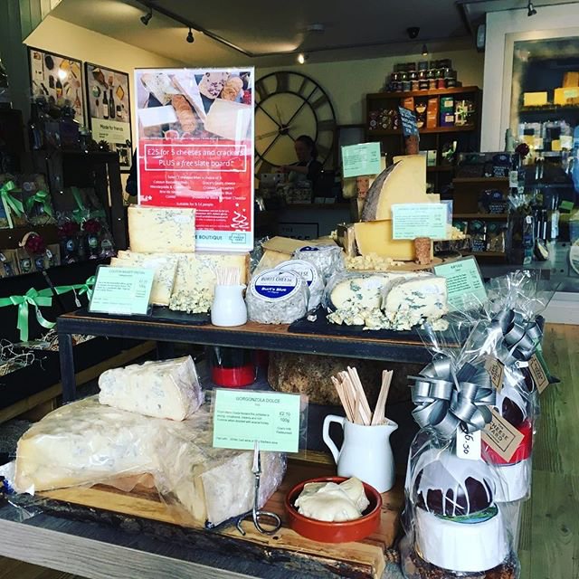 >>> THIS WAY FOR THE ADULT GROTTO! For the next two weeks (until 24.12.17) we’ve turned our #cheeseshop into a foodie grotto bursting with a fantastic range of cheeses to try plus heaps of other foodie gifts #betterthansantasgrotto #christmaswishlist #knutsford #cheshire