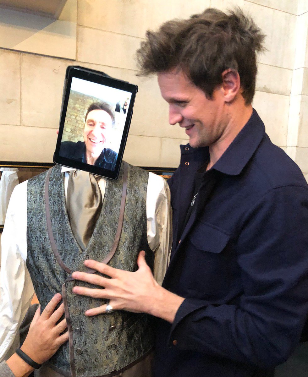 Matt Smith Korea on Twitter "1번째 사진은 폴 맥건 (8대 닥터)는 촬영중이라서 영상통화로 참여했는데