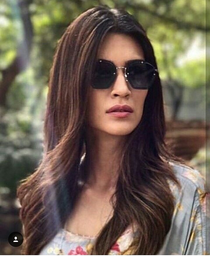 kriticsanon's tweet photo. Throwback promotion of raabta ❤❤shiv and saira 😘@sushantsinghrajput @kritisanon .
.
.
#sushantsinghrajput #mahendrasinghdhoni #sushantsinghrajputfans #nidhhiagerwal #tigershroff #tigerjackieshroff #hollywood #bollywood #fit #sexy #shraddhakapoor #deepikap https://t.co/wPKqEtpyxl