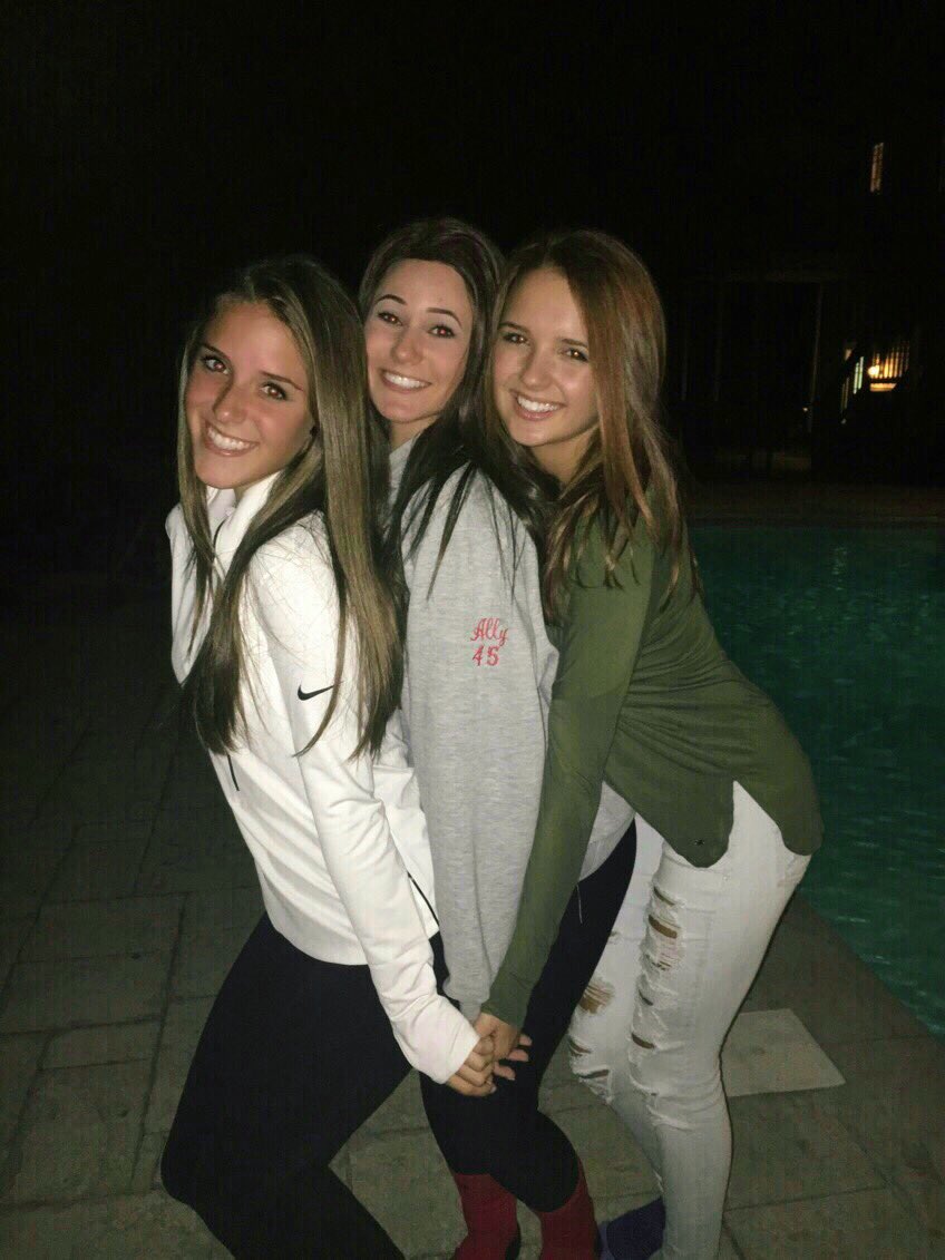 ericalaubi's tweet photo. happy birthday bby❣️❣️love and miss u sm pretty hope u have the best day @livcorreira https://t.co/d3a96k5OKj