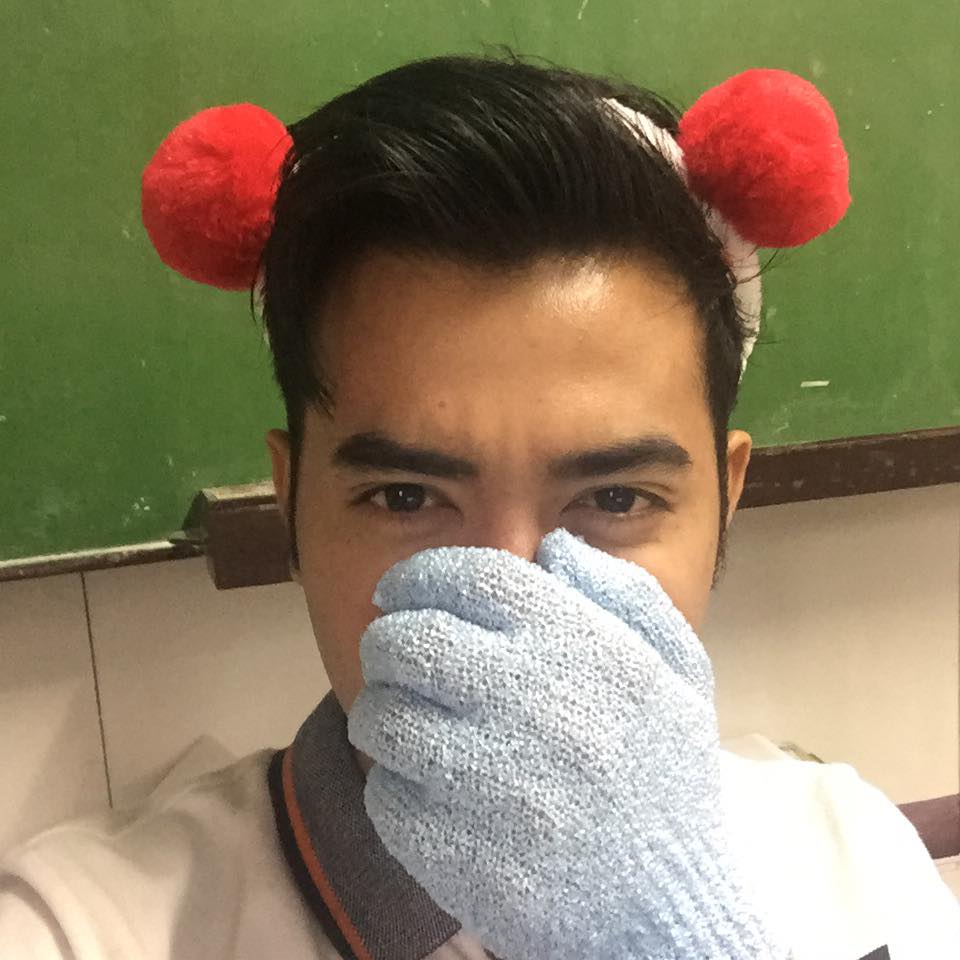 smjpadua's tweet photo. RT KUNG ANG PAPI NI DADDY DAVE #Chapter1OnJanuary5 https://t.co/ObEu8W11f9