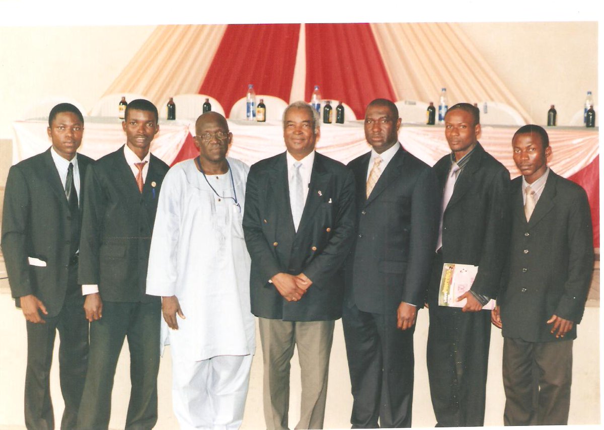 donlaz4u's tweet photo. #throwback #Tbt
10 yrs ago (2007), I led other members of HAPPY Club, University of Ibadan to organize a Public Lecture on Youth, Sex and HIV/AIDS in Nigeria. Sir Bright Ekweremadu of @SFHNigeria was Guest Speaker, @PLadipo of @ARFHng was Chairman. 
cc. @HAPPYNigeria @bigmoNaija https://t.co/eS9vM5eWXj