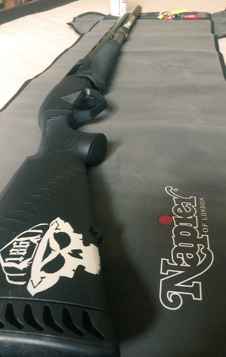 SteveKennyIPSC's tweet photo. Thanks @napier, lovely new gun cleaning mat!
#guncleaning #benellisupernova https://t.co/27aS16QvLz