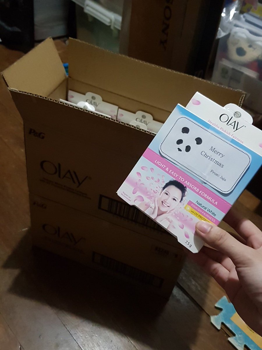 jajaadadx's tweet photo. Pag sponsor ng nanay mo ang Olay... #materialdepletion π€£ https://t.co/DhXQNjam6m