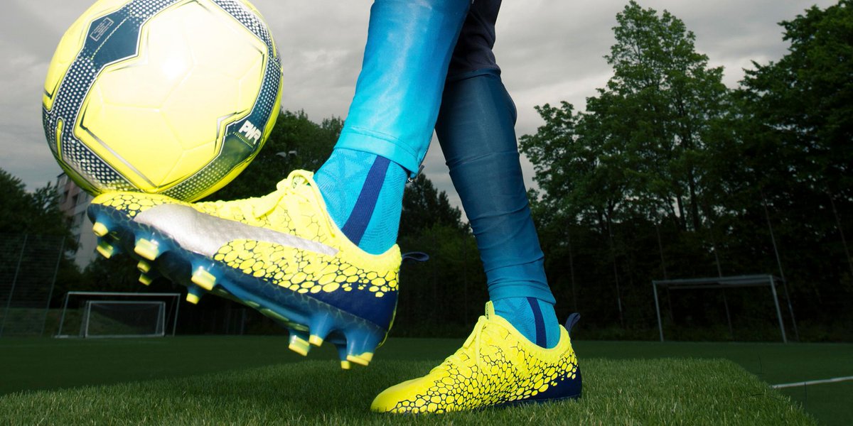 PUMAmexico's tweet photo. Máxima potencia en cada tiro a gol. Libérala con los nuevos evoPOWER. #ChoosePower https://t.co/xSpNwx0GOe
