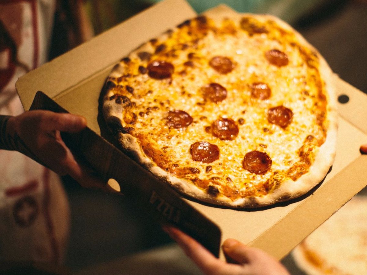 Head down to <a href="/thet0wercafe/">The Tower Cafe</a> in the beautiful Leazes Park, and get 50% off 2 pizzas and 2 drinks. That comes to only £6 with the free, StreetAway app! Offer valid any day, any time. #streetawayapp #deals #offers #pizza #newcastle #drink #localbusiness #deals
streetaway.co.uk/download-the-a…