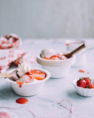 USANAinc's tweet photo. Naughty or nice cream? https://t.co/Pw6ly5ZyBn #NiceCream #TransformationTuesday https://t.co/bWPsKWYvk9