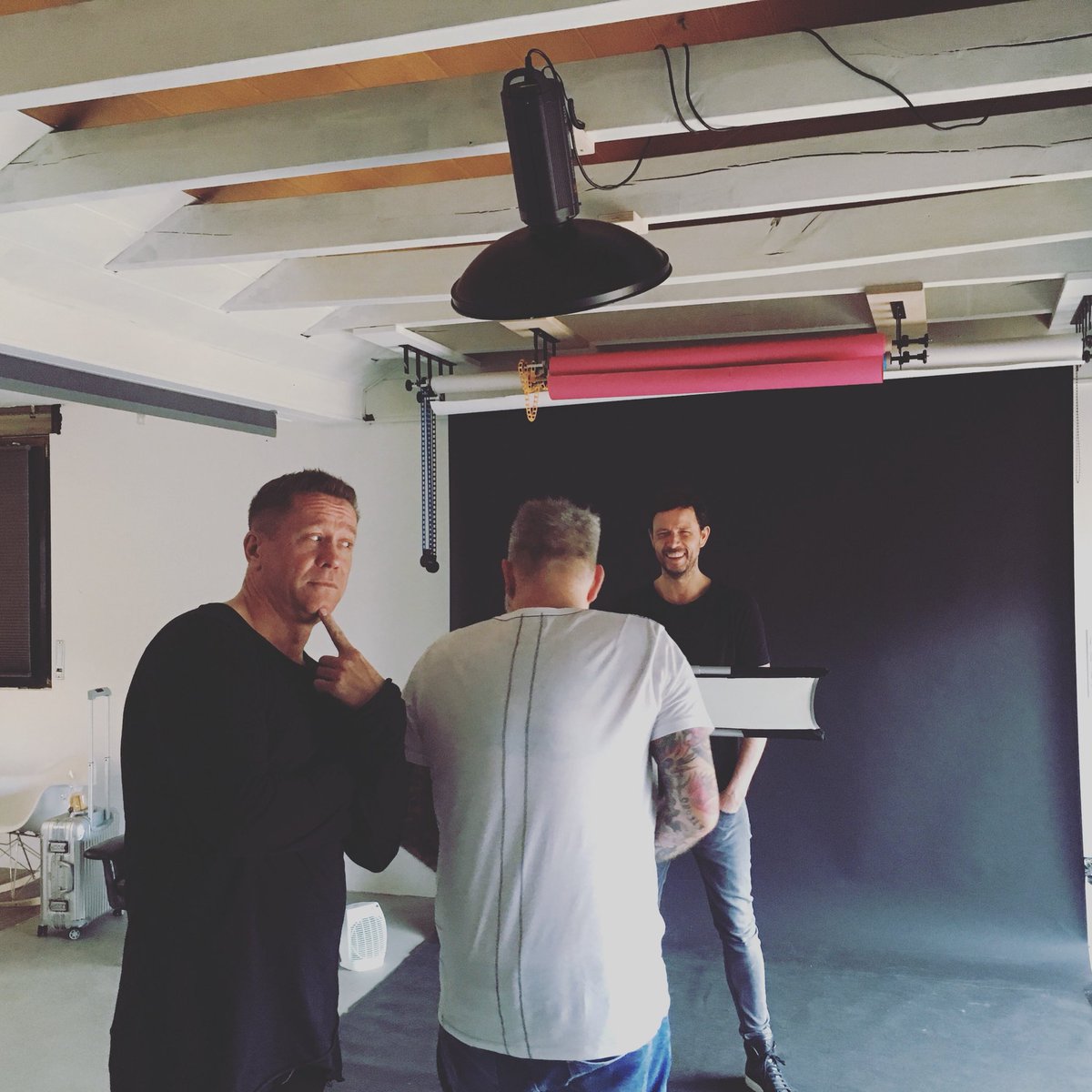 Photoshooting time! 📸#flashflash @OliverNauditt https://t.co/yQBD737k80