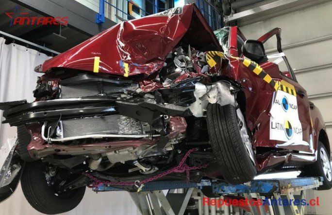 RepAntaresCl's tweet photo. #Buenosdías 📰☕
#Seguridadvial 🚗🔧☝
#TNAutos Así queda un #ChevroletAveo tras chocar de frente en una prueba de seguridad realizada en Alemania, donde fue calificado con 0 estrellas.😨 https://t.co/md2P1ZglXo