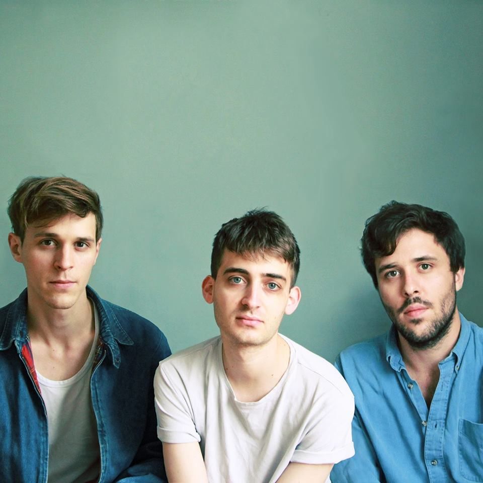 Check out <a href="/hellowhitekite/">White Kite</a>'s new intimate video to their latest single 'Devil's Pact': bit.ly/2o2eUel…-for-devils-pact/