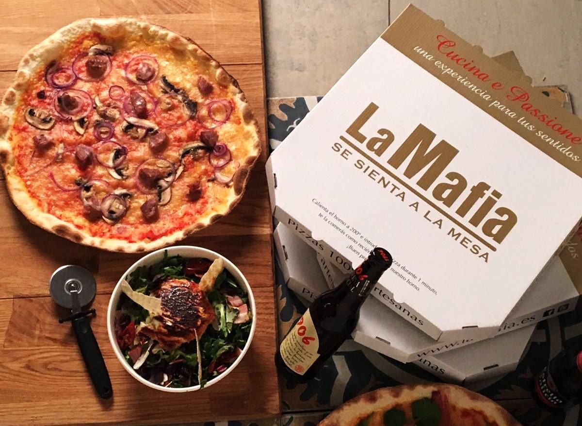 En #LaMafiaMarbella te llevamos tu comida a la oficina, a casa, al parque... ¡donde lo pidas!

📞Llama o reserva 952924062📞