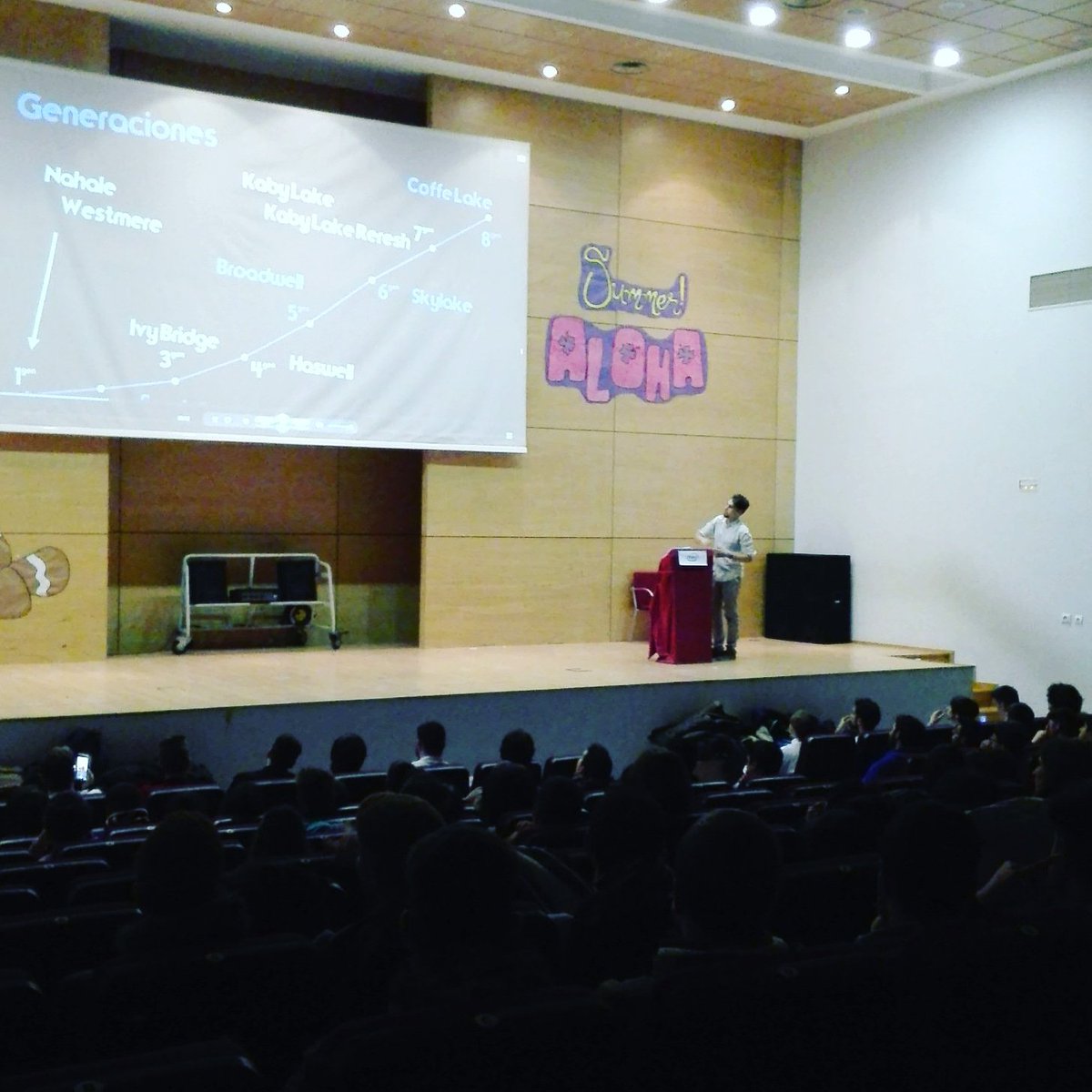 ValledelMiro's tweet image. #IntelvsAMD
Procesadores Intel ¿ Quién ganará @intel o @AMD ?