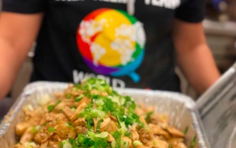 Eater's tweet photo. World Central Kitchen continues its partnership with L.A. Kitchen to serve wildfire evacuees and first responders in California https://t.co/mlW0VQcTb0 https://t.co/s7j6HRhpkG