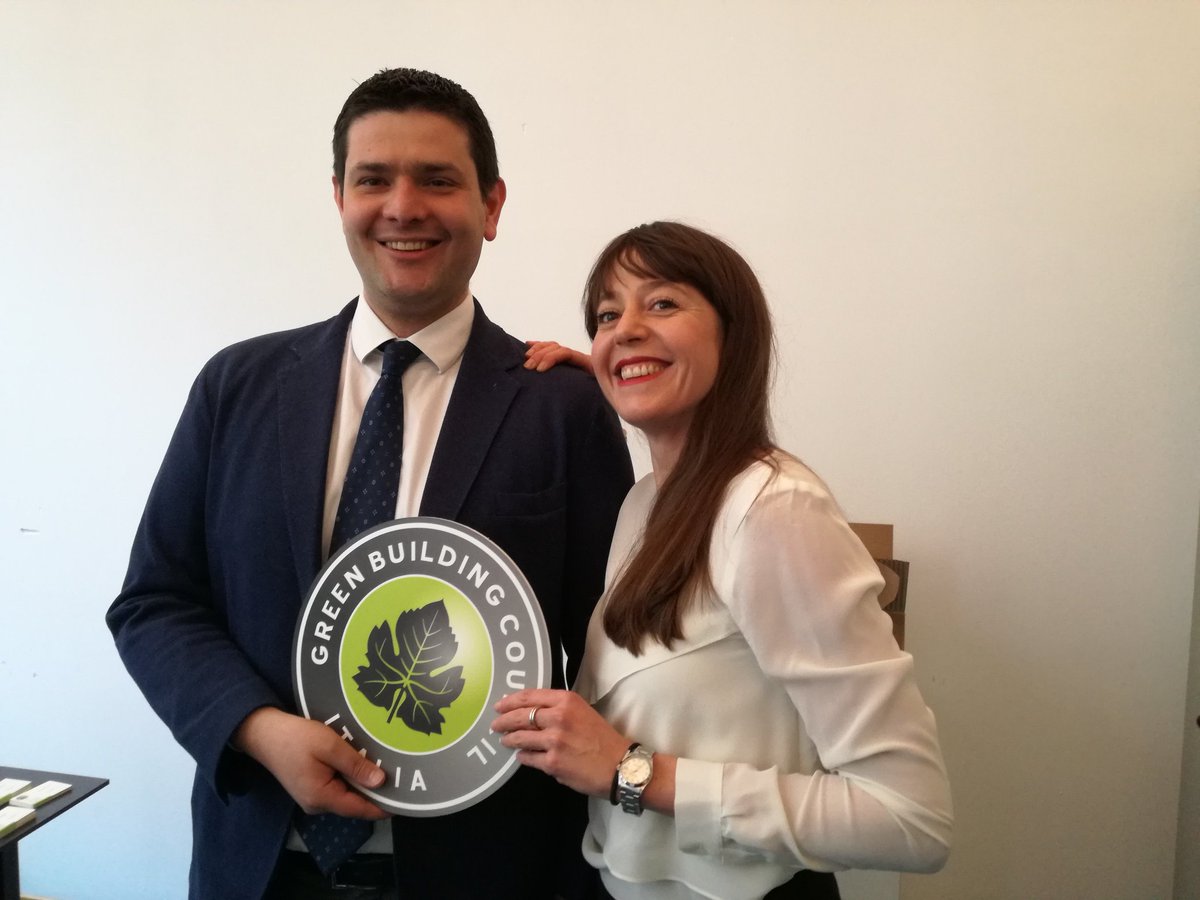 Eleonorasablon3's tweet photo. @AbruzzoChapter @gbclombardia @GBCItalia #fromchaptertochapter #welldone #chapterdellanno https://t.co/iuNTFbtaQn
