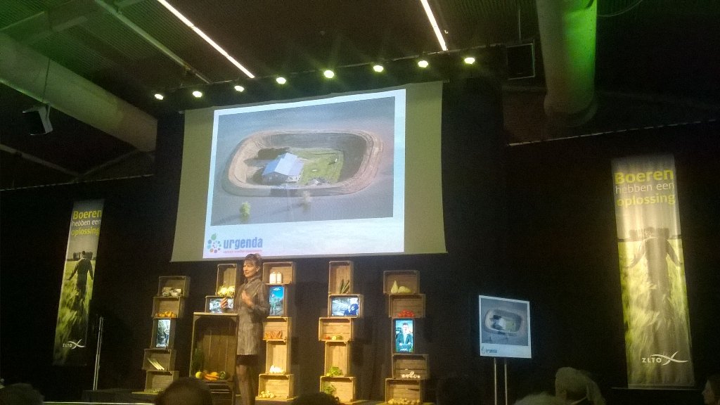 JudithZengers's tweet photo. Op #zltocongres spreekt Marjan Minnesma van #urgenda over klimaatprobleem hier en nu! https://t.co/m8ZjpVtPfq