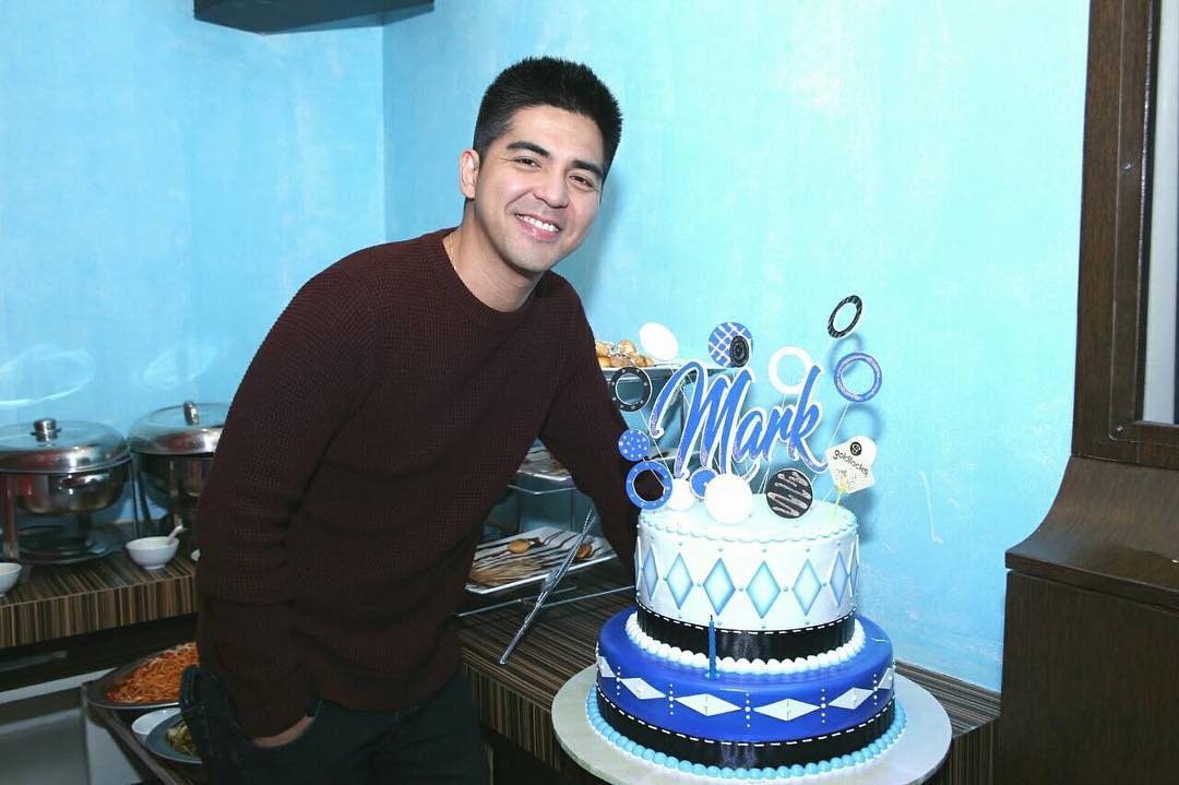 Mark Herras celebrated his birthday with top entertainment bloggers! Happy birthday, Kapuso! 