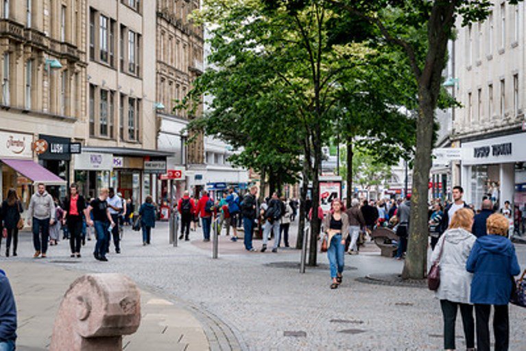 Retail is one of the largest sectors of the @SheffCityRegion economy, with an economic output of over £1.6 billion it employs approximately 79,000 people. See how we can help your business grow > ow.ly/20qY30h4kux