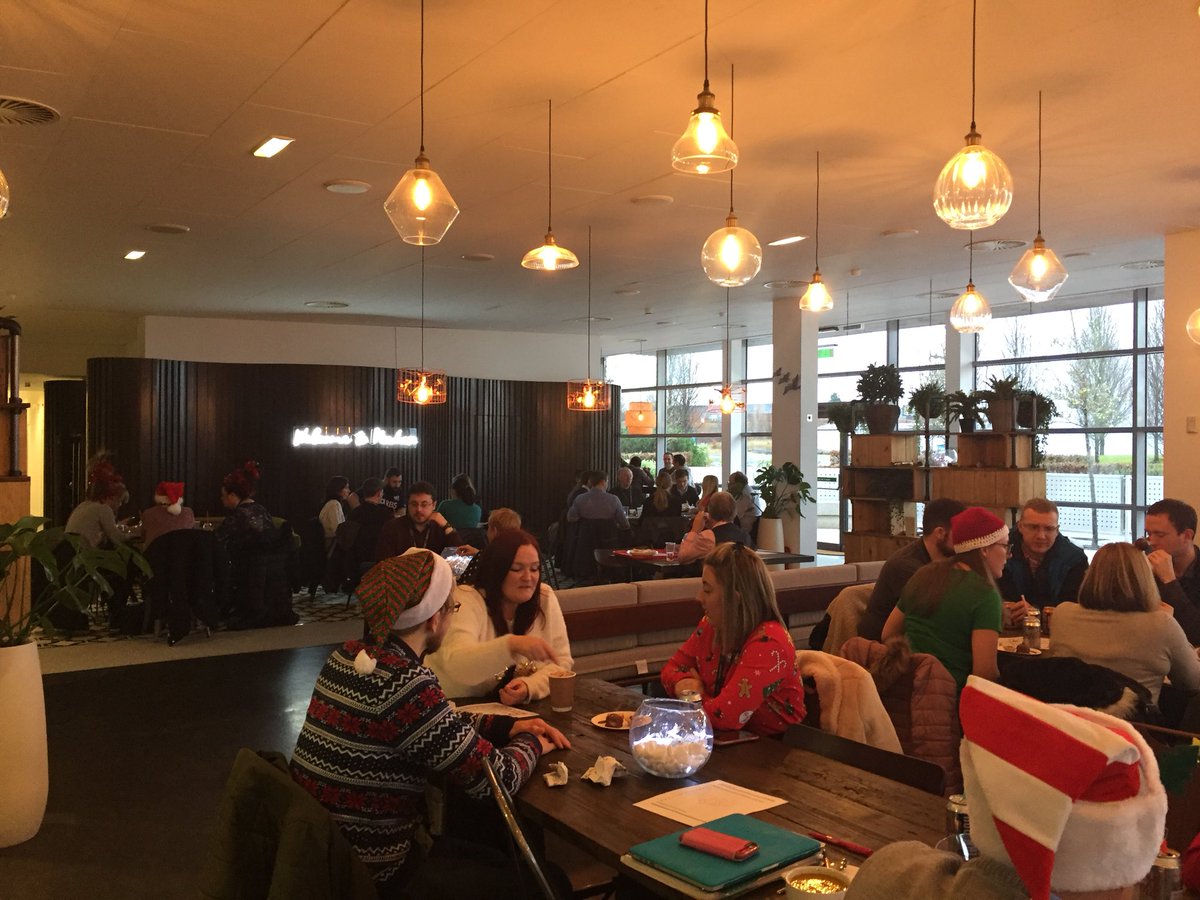 BarbaraBlaney's tweet photo. Anticipation building for @BioCity_Scot Christmas quiz #trophyatstake #choccyfrenzy https://t.co/NrBNBhKOHj