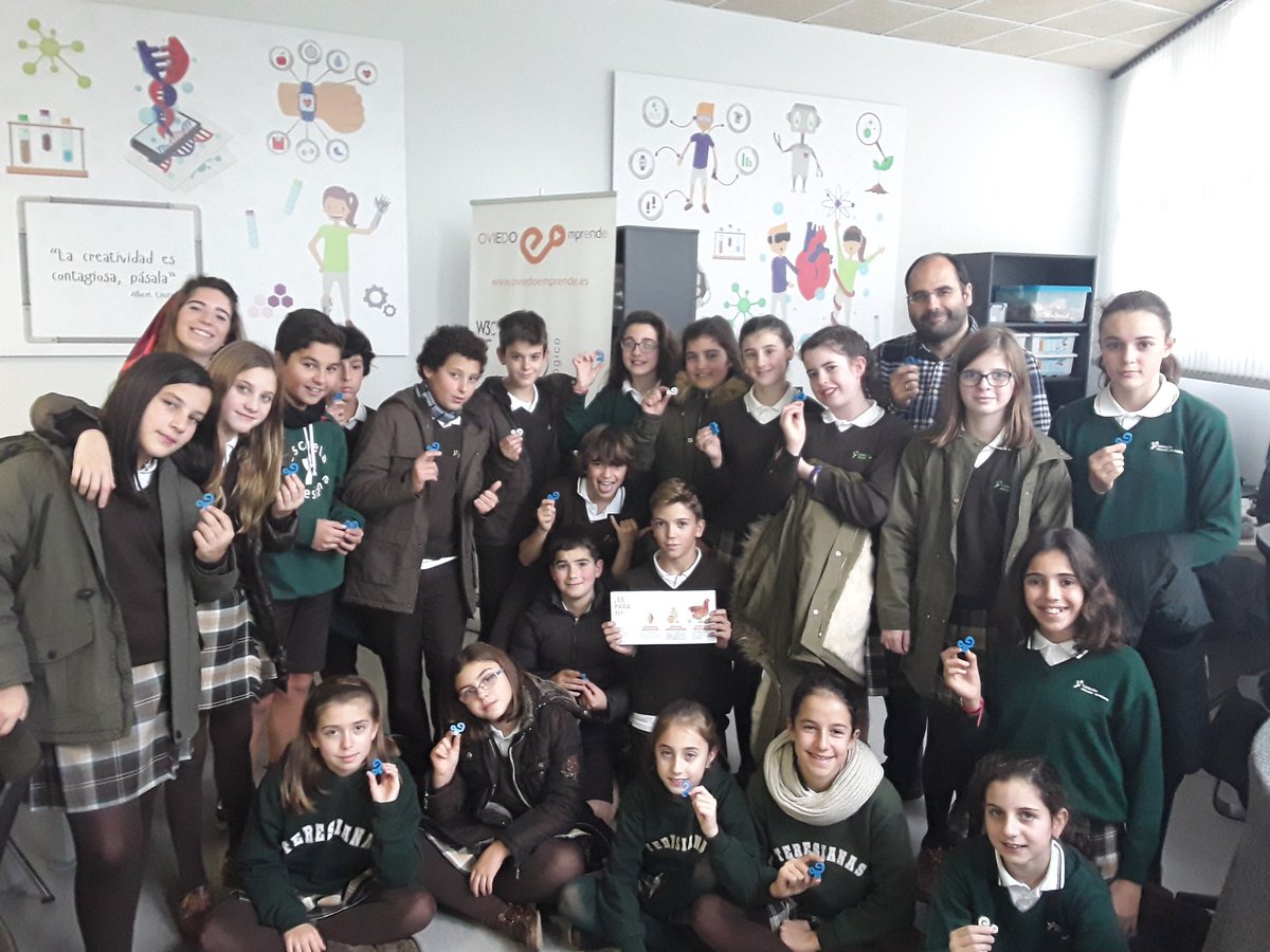 VivariumOVD's tweet photo. Terminamos la semana con #TourVivarium Inmersión Tecnológica y la participación del alumnado del C Santa Teresa de Jesús. Un grupo muy creativo y con grandes capacidades en diseño 3D @OviedoEmprende @fundacionctic @FET_Oviedo https://t.co/pugKR4rL2J